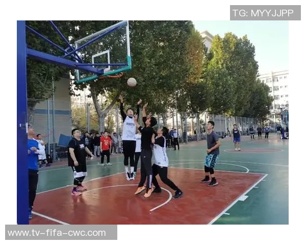 汕头篮球赛热潮来袭球迷齐聚见证激情对决与青春风采