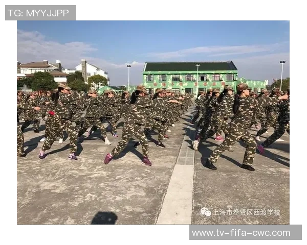 洪卡足球队奋勇争先展现团队精神与拼搏意志的辉煌历程