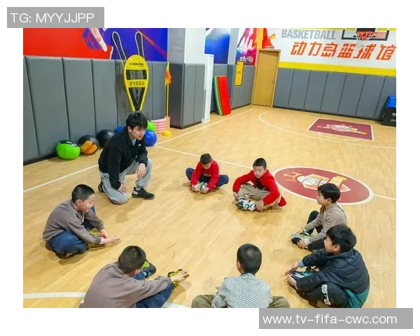 课堂足球小游戏提升学生团队合作与身体素质的趣味活动设计与实施方案